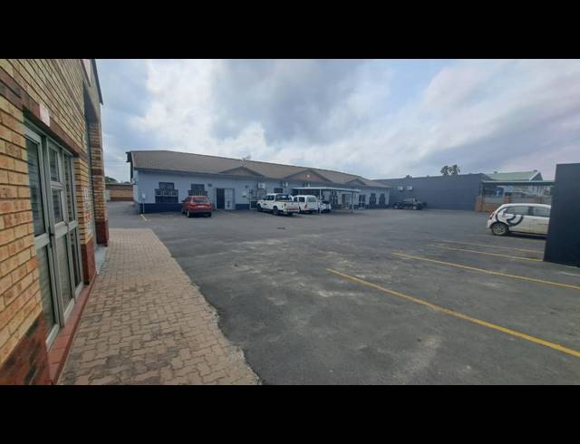 123M² WORKSHOP TO LET IN RICHARDS BAY CENTRAL